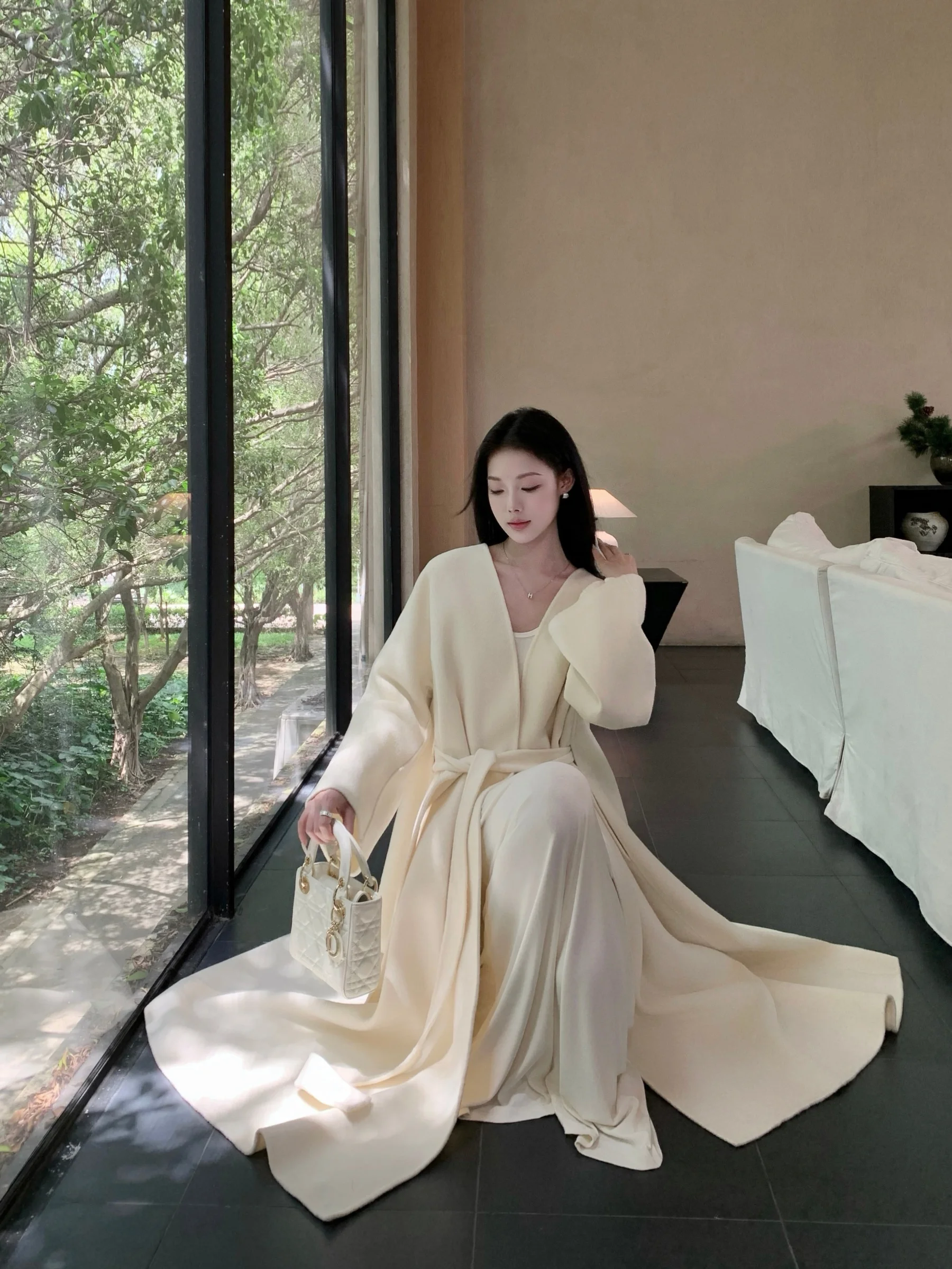 5werkwen Alaia Double-Faced Woolen Coat High Split Loose Fit Fem Faion High Quali Camere Spring Autumn Season
5werkwen Alaia Double-Faced Woolen Coat High Split Loose Fit Fem Faion High Quali Camere Spring Autumn Season