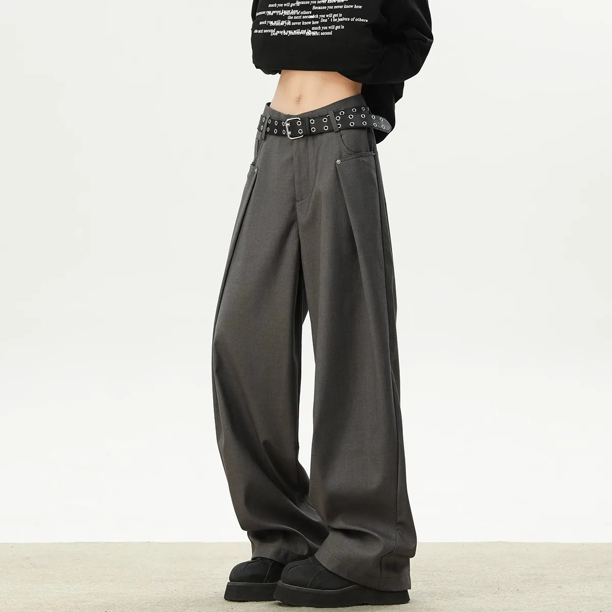 American High-End Design Wide Leg Suit Casual Pants Men Women Loose Drapey Retro Street Pleated Long Trousers
American High-End Design Wide Leg Suit Casual Pants Men Women Loose Drapey Retro Street Pleated Long Trousers