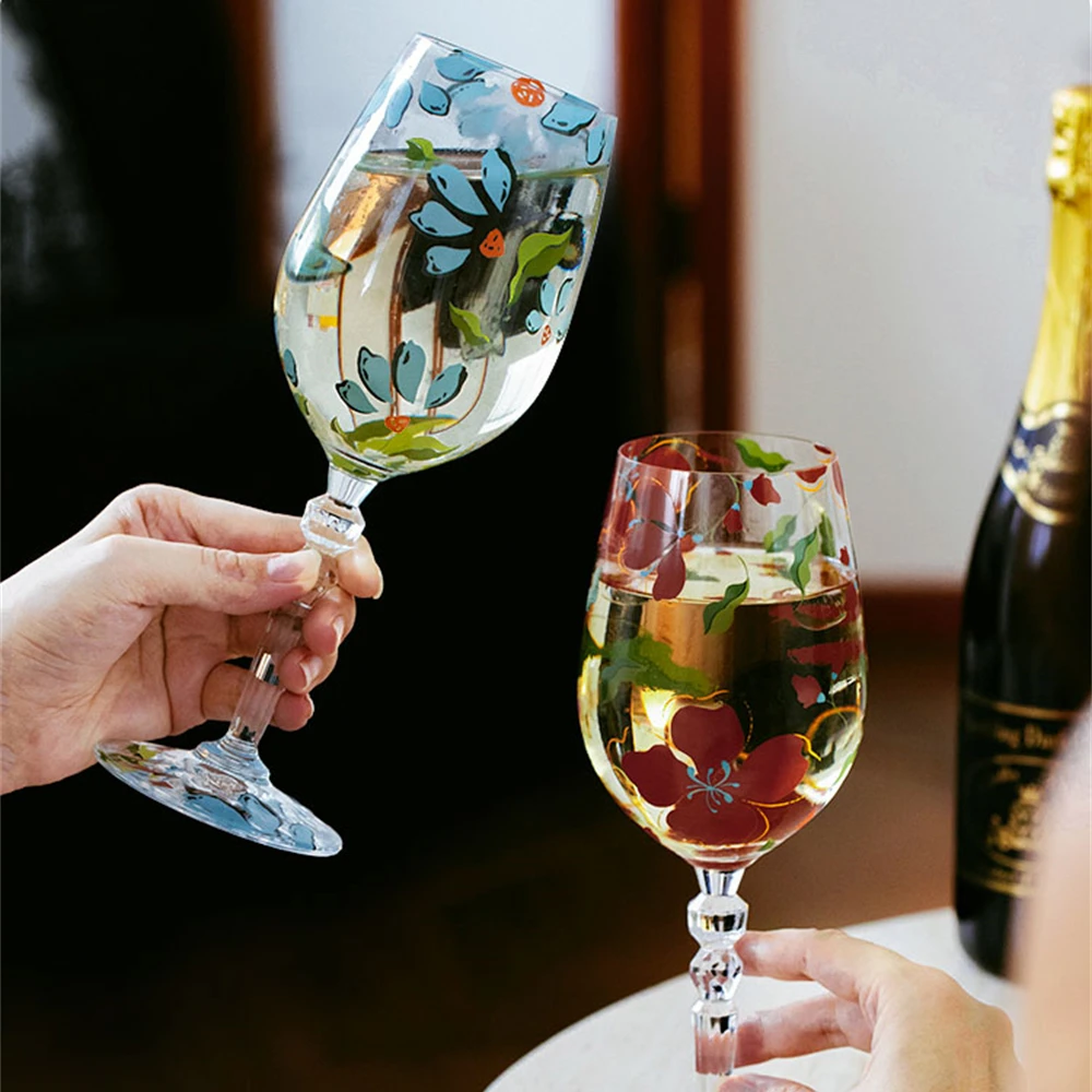 Высококачественный стеклянный бокал для вина, аксессуары для дома и кухни, набор чашек с принтом на высоких ножках, подарочная коробка, подарок в пасторальном стиле, 530 мл
Высококачественный стеклянный бокал для вина, аксессуары для дома и кухни, набор чашек с принтом на высоких ножках, подарочная коробка, подарок в пасторальном стиле, 530 мл