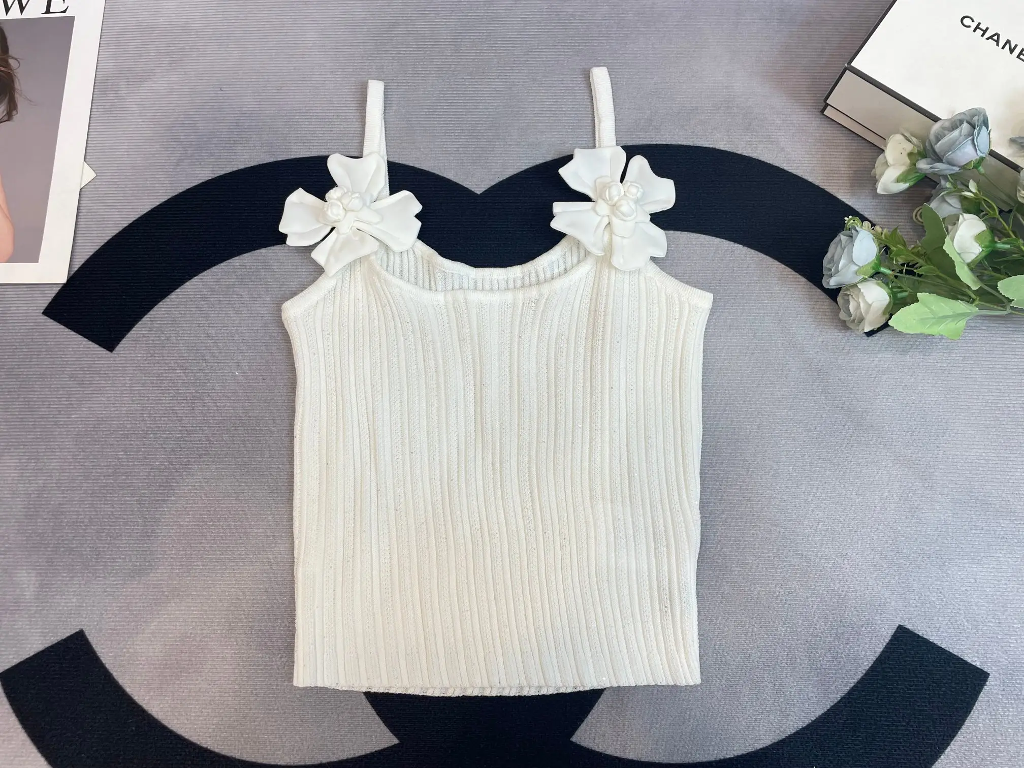 2024 Knitted Summer New 3D Floral Sleeveless Suspended Tank Tops Pullover Women's Sexy Casual Tops Female Holiday Clothes F311
2024 Knitted Summer New 3D Floral Sleeveless Suspended Tank Tops Pullover Women's Sexy Casual Tops Female Holiday Clothes F311