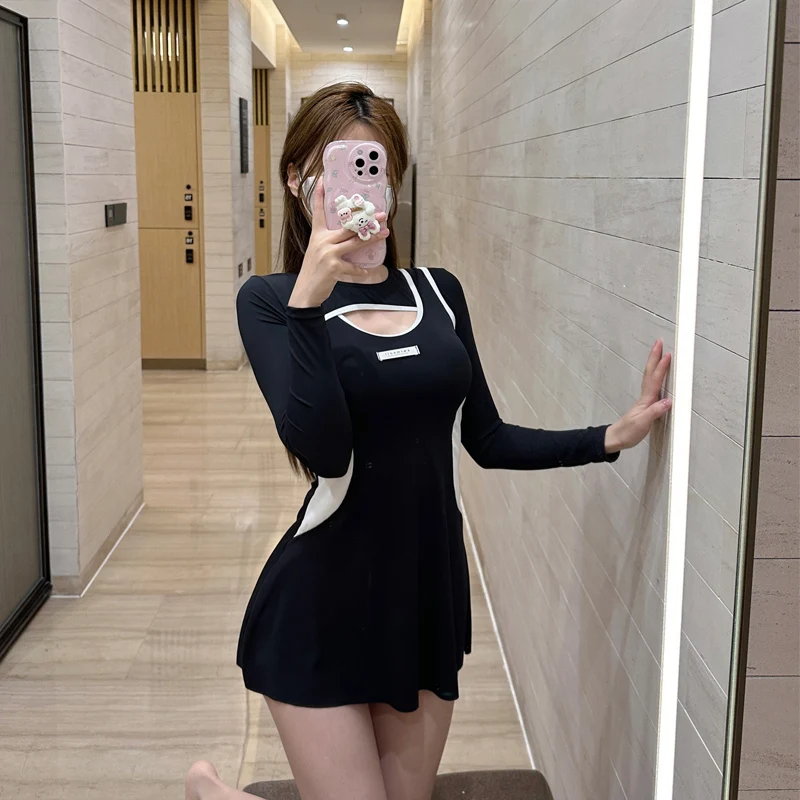 2024 One Piece Skirt Swimsuit Women Long Sleeve Swimwear Female Beach Bathing Clothes Skirt Bathing Swimming Suit
2024 One Piece Skirt Swimsuit Women Long Sleeve Swimwear Female Beach Bathing Clothes Skirt Bathing Swimming Suit