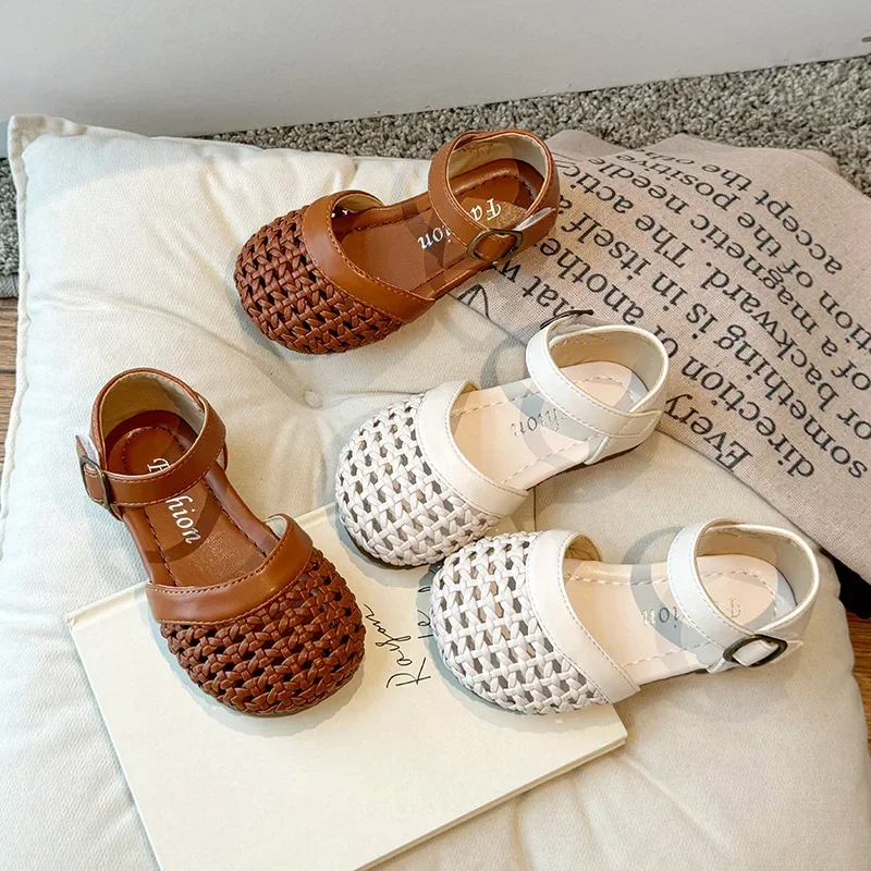 Children's Sandals 2025 Summer New Girls' Solid Color Woven Hollow Sandals Soft Bottom Anti Slip Baby Kid's Causal Beach Shoes
Children's Sandals 2025 Summer New Girls' Solid Color Woven Hollow Sandals Soft Bottom Anti Slip Baby Kid's Causal Beach Shoes