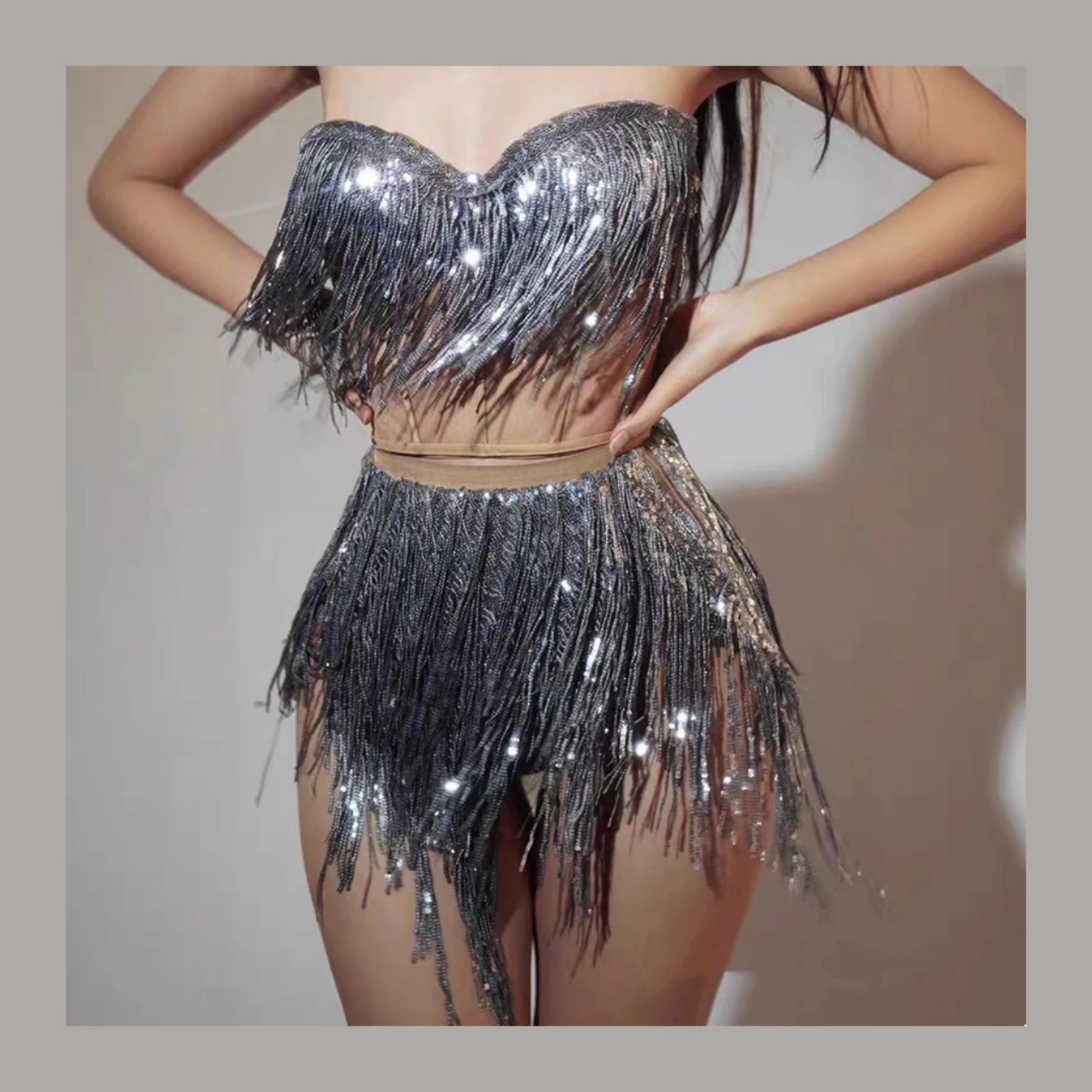 New Grass Performance Clothing Gogo Tassel Sexy Bikini Suit Sexy Dj Singer European and American Clothing Customization
New Grass Performance Clothing Gogo Tassel Sexy Bikini Suit Sexy Dj Singer European and American Clothing Customization