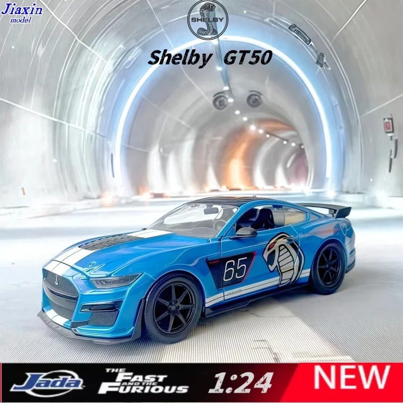 Модель легкосплавного автомобиля Jada Ford Mustang Shelby GT500 1: набор реплика автомобилей в масштабе 24 для детских игрушек в подарок. 
Модель легкосплавного автомобиля Jada Ford Mustang Shelby GT500 1: набор реплика автомобилей в масштабе 24 для детских игрушек в подарок.
