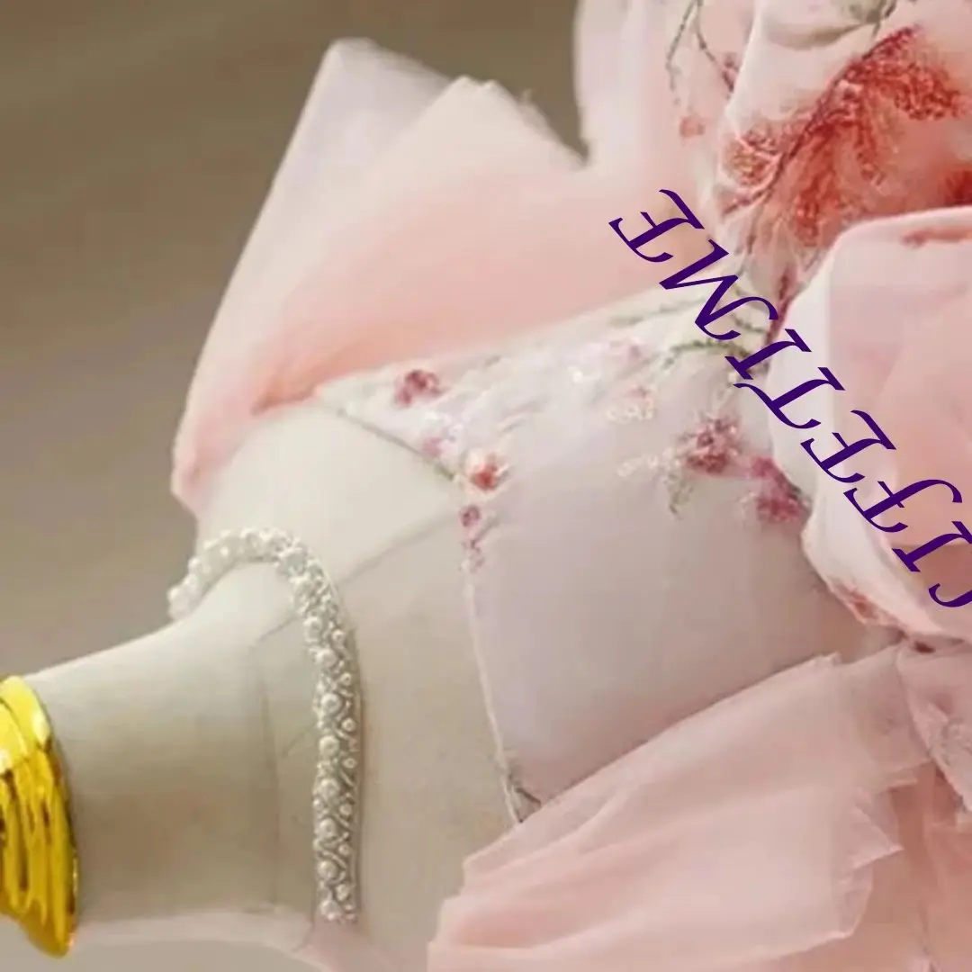 Розовое платье для девочек с цветочным узором, на заказ, с завышенной талией, длиной до колена, с бантом и жемчугом, для свадьбы, дня рождения, первого причастия, элегантное
Розовое платье для девочек с цветочным узором, на заказ, с завышенной талией, длиной до колена, с бантом и жемчугом, для свадьбы, дня рождения, первого причастия, элегантное