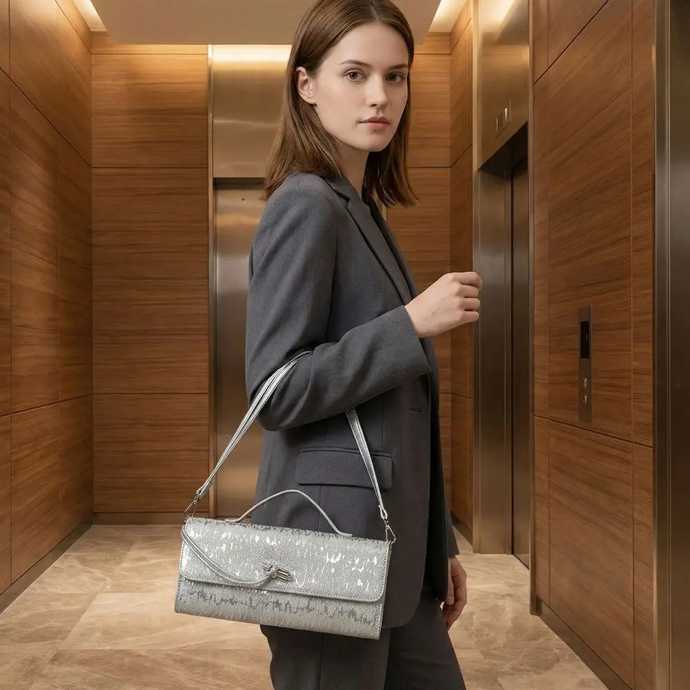 New Large Capacity Women's Handbag PU Adjustable Strap Casual Shoulder Bag Silver Metal Buckle Square Crossbody Bag Casual
New Large Capacity Women's Handbag PU Adjustable Strap Casual Shoulder Bag Silver Metal Buckle Square Crossbody Bag Casual