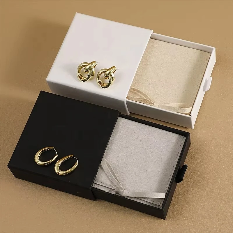 Custom Logo MOQ 50PCS Cardboard Necklace Jewelry Box Package Jewelry Packaging Box Full Set And Jewelry Pouch
Custom Logo MOQ 50PCS Cardboard Necklace Jewelry Box Package Jewelry Packaging Box Full Set And Jewelry Pouch