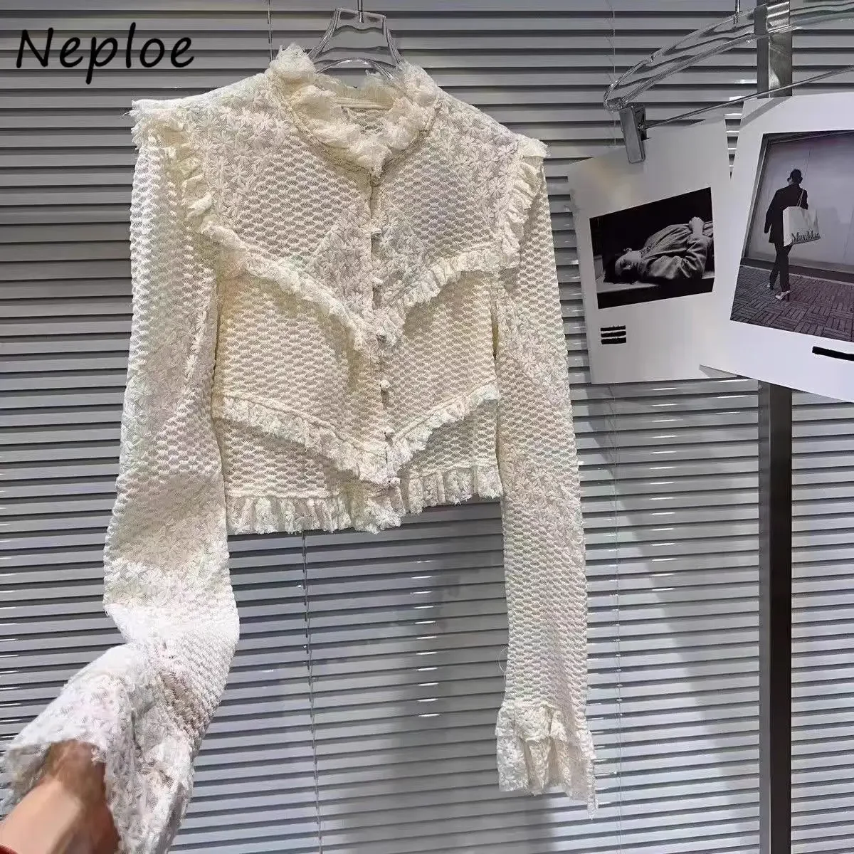 Neploe Simple Korea Commuter Top New Casual Mujer Small Fragrance Pearl Embroidery Lace Fresh Women Clothing Hook Flower Shirt
Neploe Simple Korea Commuter Top New Casual Mujer Small Fragrance Pearl Embroidery Lace Fresh Women Clothing Hook Flower Shirt