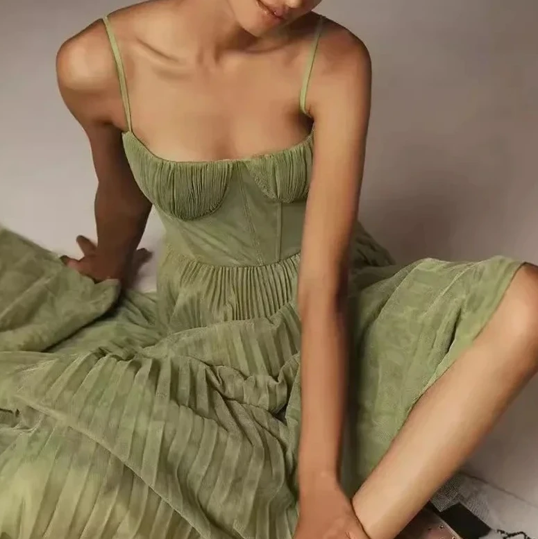 New Trendy Chic Party Cocktail Dress Sexy Evening Dress Women's Elegant Pleated Big Swing High Waist Suspender Long Dresses
New Trendy Chic Party Cocktail Dress Sexy Evening Dress Women's Elegant Pleated Big Swing High Waist Suspender Long Dresses