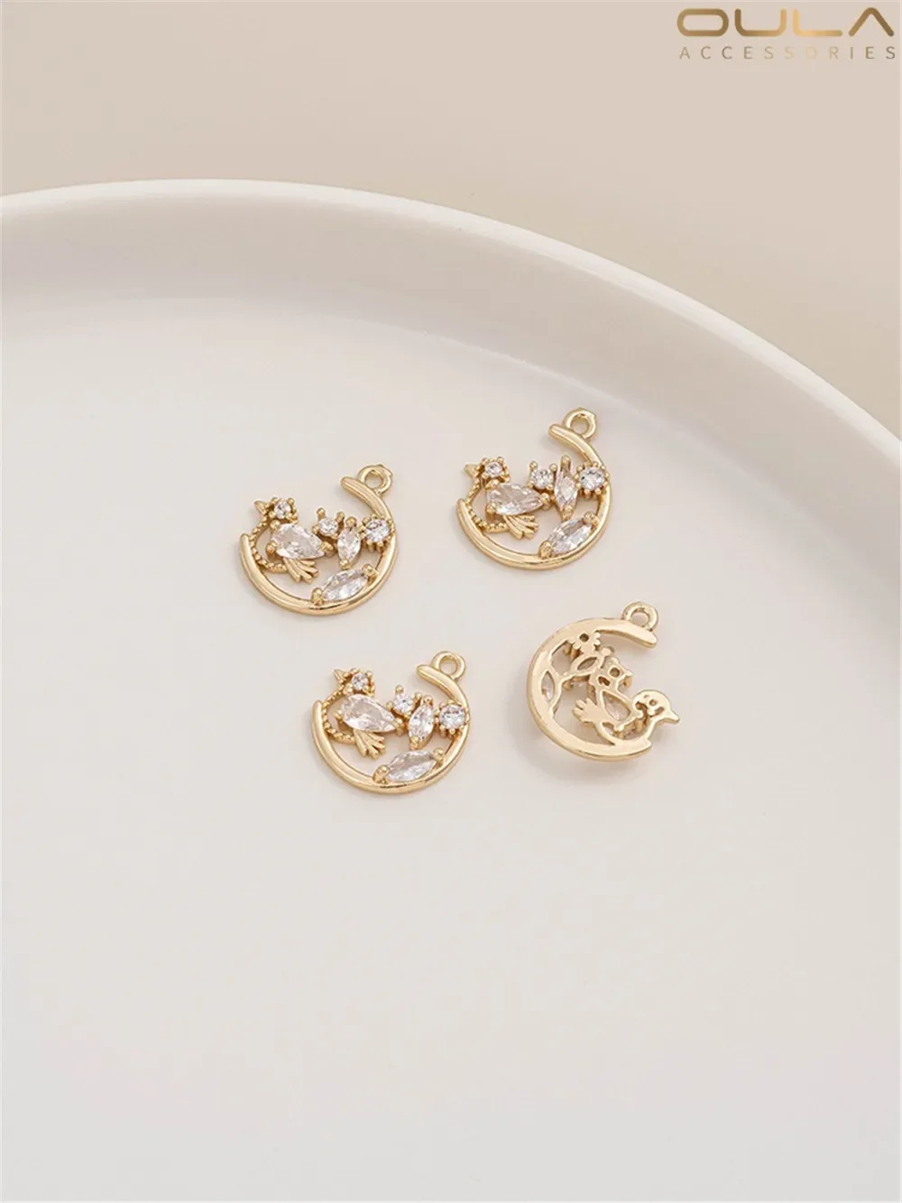 14K Gold Inset Zircon Star Moon Pendant Flower Rattan Bird Crow Branch Ear Pendant Diy Handmade Necklace Jewelry Accessories
14K Gold Inset Zircon Star Moon Pendant Flower Rattan Bird Crow Branch Ear Pendant Diy Handmade Necklace Jewelry Accessories