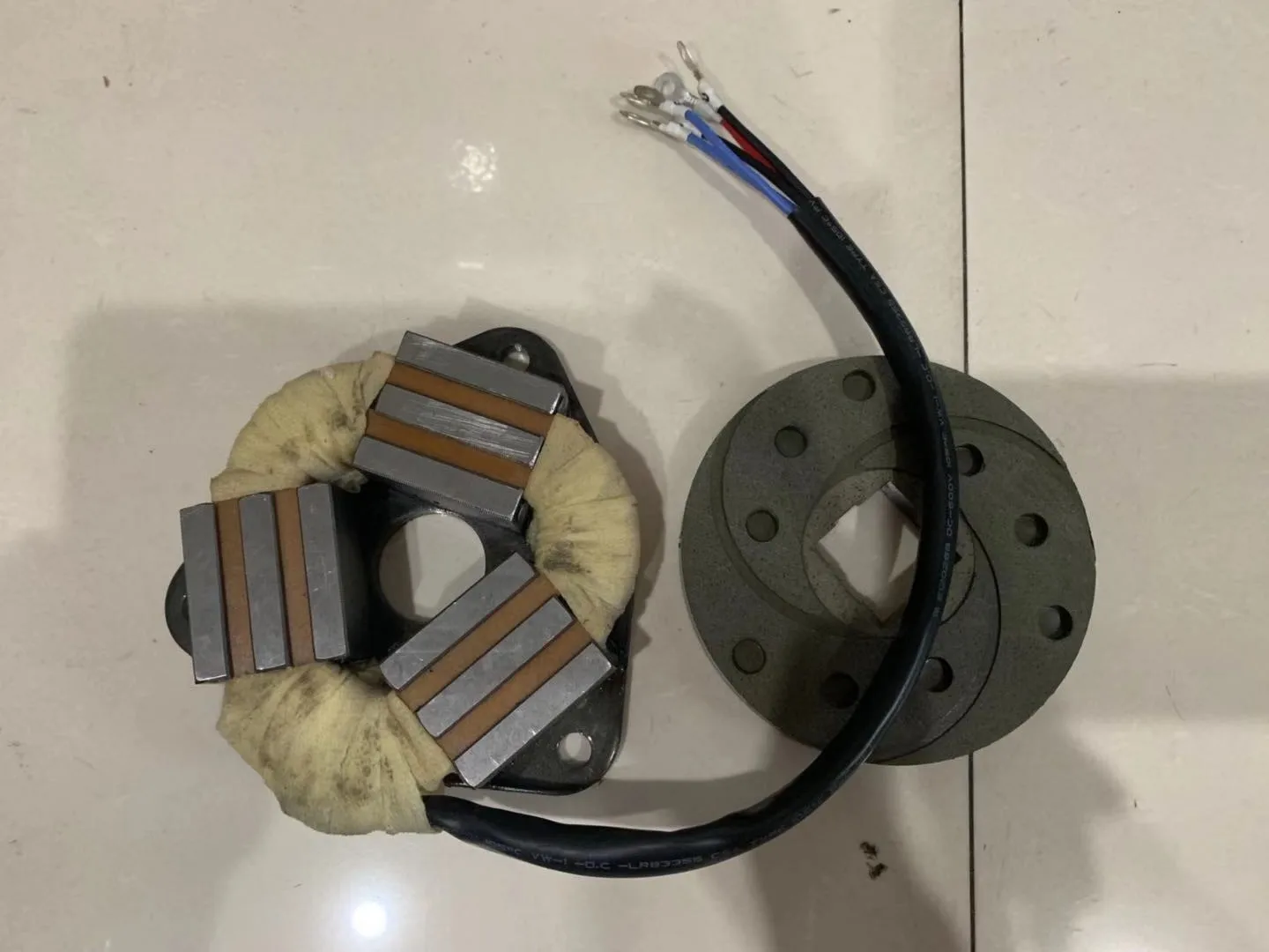 Бренд Пекинского университета 8 FME18 AEV 30, большой механический инструмент, мотор для журналов, высококачественная часть инженерного оборудования
Бренд Пекинского университета 8 FME18 AEV 30, большой механический инструмент, мотор для журналов, высококачественная часть инженерного оборудования