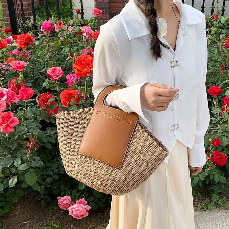 Women Handbag Straw Bag French Retro New Large-capacity Hand-held Woven Bag Hand-held Rattan Bag Holiday Beach Bag Summer
Women Handbag Straw Bag French Retro New Large-capacity Hand-held Woven Bag Hand-held Rattan Bag Holiday Beach Bag Summer