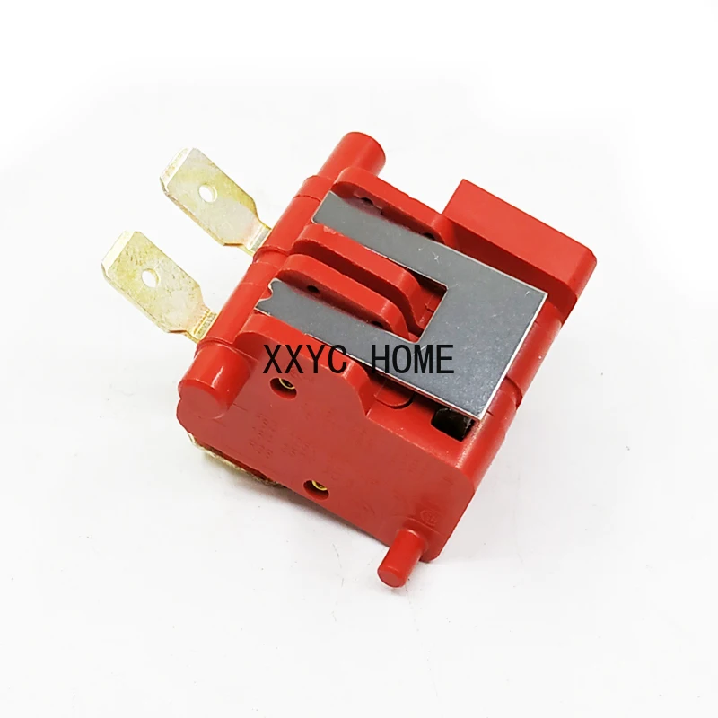 Germany HD5/11C high pressure washer accessories original red power switch micro switch
Germany HD5/11C high pressure washer accessories original red power switch micro switch