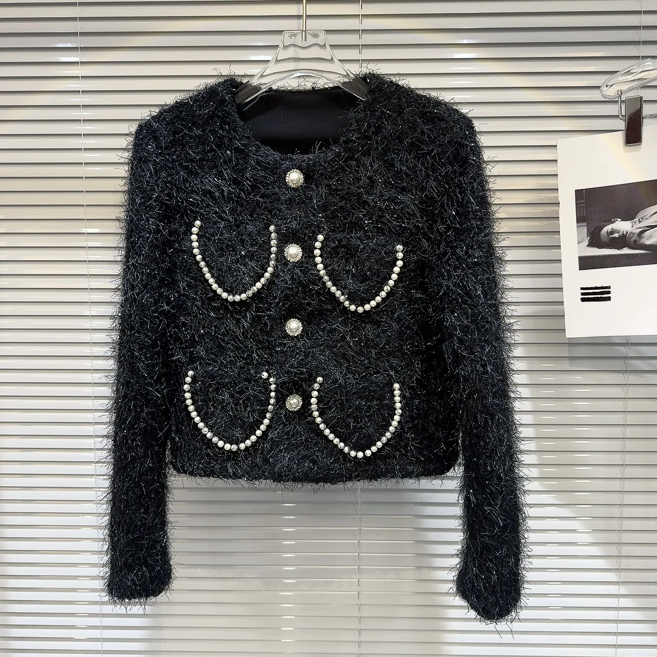 Black Winter New Pearl Pocket Plush Cotton Short Coat Women Jackets High Quality
Black Winter New Pearl Pocket Plush Cotton Short Coat Women Jackets High Quality