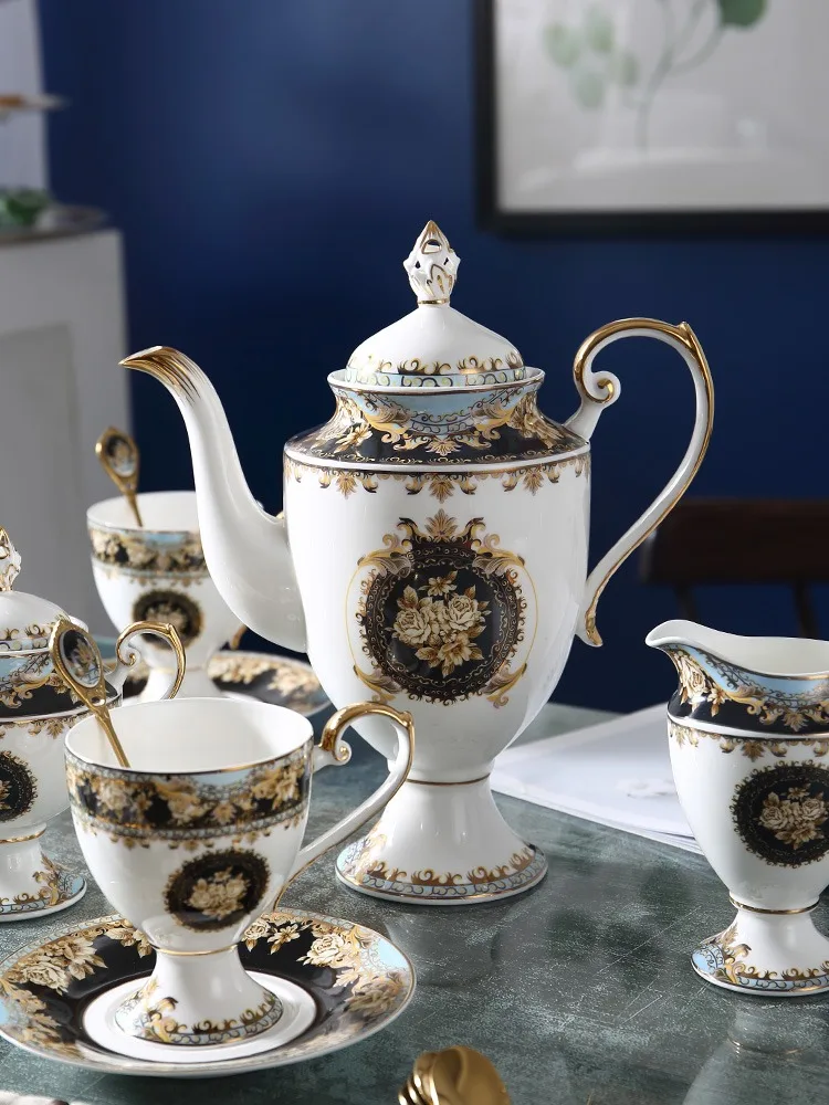 Элитный набор кофейных чашек и блюдец из костяного фарфора, креативный фарфоровый набор для послеобеденного чая, подарочный набор для свадьбы
Элитный набор кофейных чашек и блюдец из костяного фарфора, креативный фарфоровый набор для послеобеденного чая, подарочный набор для свадьбы