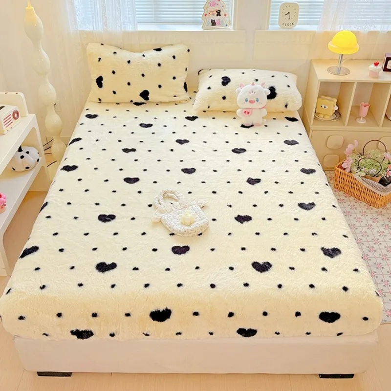 2025 new cream wind love polka dot printing milk fleece single piece fitted sheet no pillowcase mattress cover thickened thermal
2025 new cream wind love polka dot printing milk fleece single piece fitted sheet no pillowcase mattress cover thickened thermal
