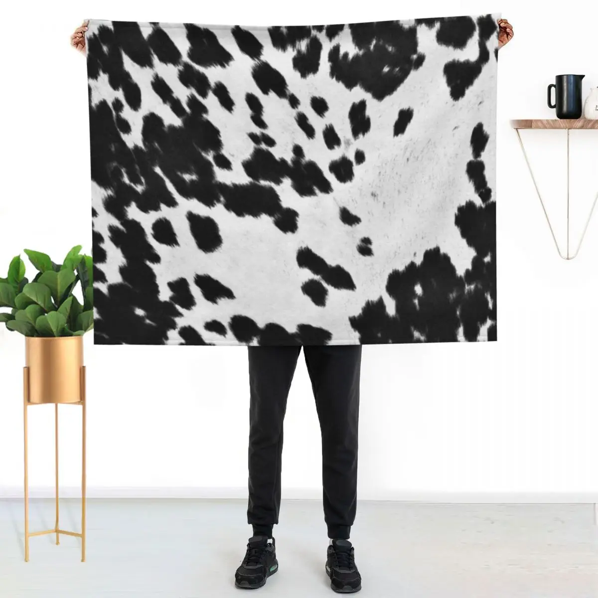 Faux Cowhide Black and White 3 Throw Blanket Faux Fur Soft Warm Blanket for Bed
Faux Cowhide Black and White 3 Throw Blanket Faux Fur Soft Warm Blanket for Bed