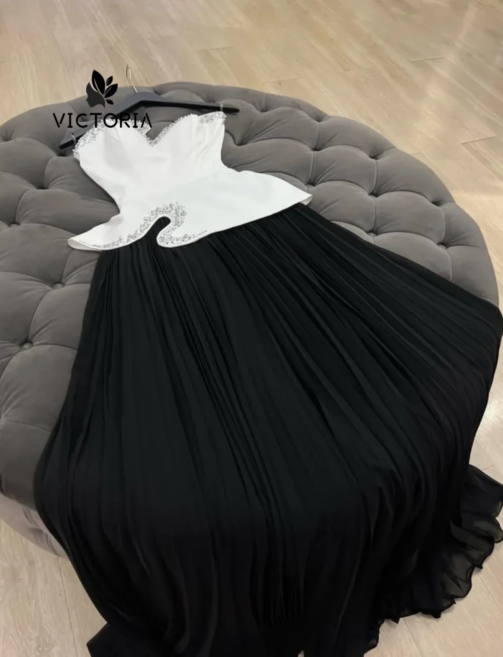 Темпераментное белое вечернее платье из джерси Изящное платье без бретелек без рукавов на молнии сзади контрастного цвета Платье для выпускного вечера по индивидуальному заказу
Темпераментное белое вечернее платье из джерси Изящное платье без бретелек без рукавов на молнии сзади контрастного цвета Платье для выпускного вечера по индивидуальному заказу