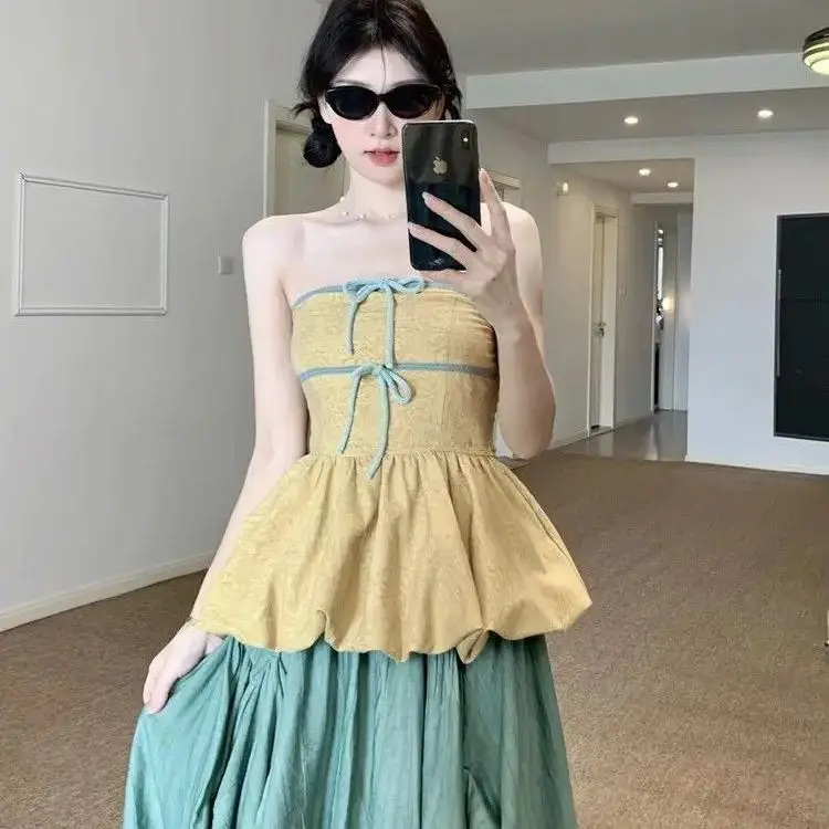 Two-Piece Set Sweet Style Design Sleeveless Slim Vest Top High Waist Skirt Women 2025 Summer Pure Lustful Suit
Two-Piece Set Sweet Style Design Sleeveless Slim Vest Top High Waist Skirt Women 2025 Summer Pure Lustful Suit