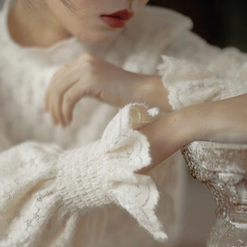 Женский длинный све с высоким воротником, кружевная основа, осенне-зимний дизайн, внутренняя одежда в стиле ретро, топ в Корейском стиле, прямой крой
Женский длинный све с высоким воротником, кружевная основа, осенне-зимний дизайн, внутренняя одежда в стиле ретро, топ в Корейском стиле, прямой крой