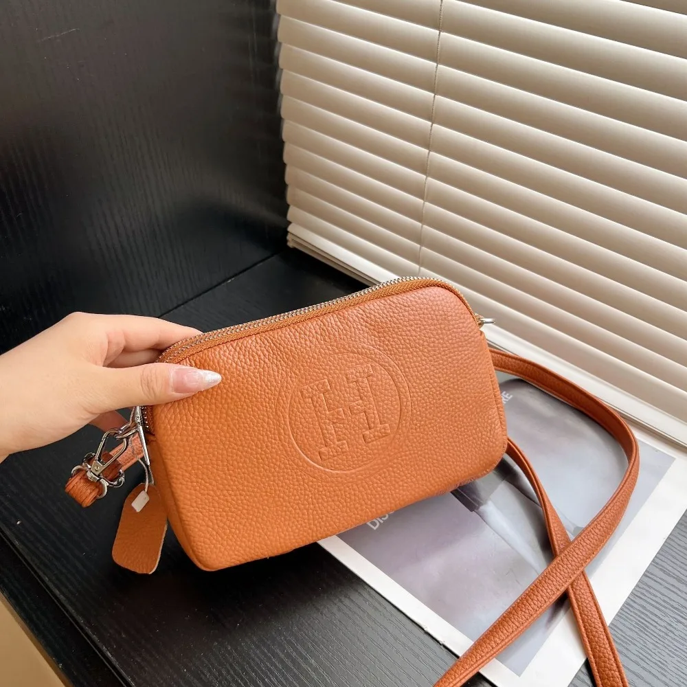 Retro Solid Color Women's Handbag Soft Durable Messenger Phone Bag Cow Leather Single Shoulder Bag 
Retro Solid Color Women's Handbag Soft Durable Messenger Phone Bag Cow Leather Single Shoulder Bag