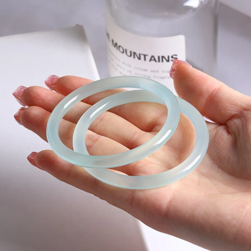 Новый браслет из нефрита High Ice Azure Frozen Thin Round Bar, браслет из кварцитового нефрита светло-голубого цвета, модель для девушек
Новый браслет из нефрита High Ice Azure Frozen Thin Round Bar, браслет из кварцитового нефрита светло-голубого цвета, модель для девушек