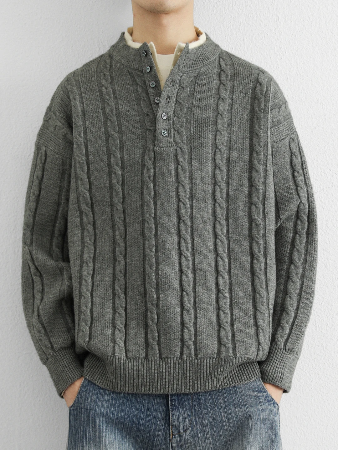 Men's Faionable Long Sve Knitted Sweater with Embroidery Stand Collar Warm Inner Wear Casual Loose Fit American Sle
Men's Faionable Long Sve Knitted Sweater with Embroidery Stand Collar Warm Inner Wear Casual Loose Fit American Sle