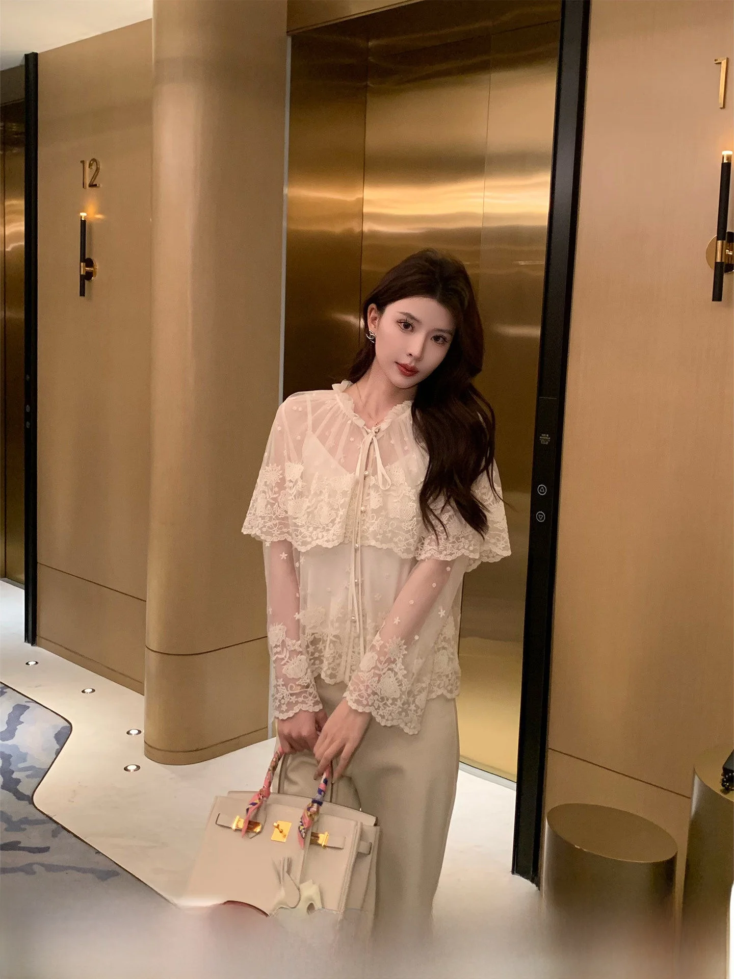 Kun Dreaming Embroidered Lace Long Sleeve Women's Shirt in Apricot Color Straight Cut Casual Style Fashionable Slimming Top
Kun Dreaming Embroidered Lace Long Sleeve Women's Shirt in Apricot Color Straight Cut Casual Style Fashionable Slimming Top