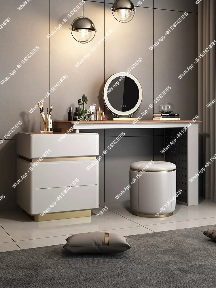 Light luxury solid wood comb, vanity table, chest, integrated desk, storage at the end of the bed, master bedroom, ebony
Light luxury solid wood comb, vanity table, chest, integrated desk, storage at the end of the bed, master bedroom, ebony