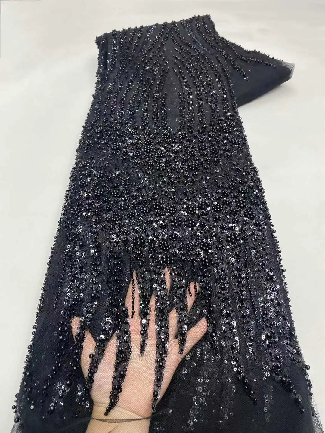 Black African Tulle Lace Fabric With Beaded And Sequins 2025 Luxury Fashion French Nigerian Mesh Lace Fabric for Wedding Dresses
Black African Tulle Lace Fabric With Beaded And Sequins 2025 Luxury Fashion French Nigerian Mesh Lace Fabric for Wedding Dresses