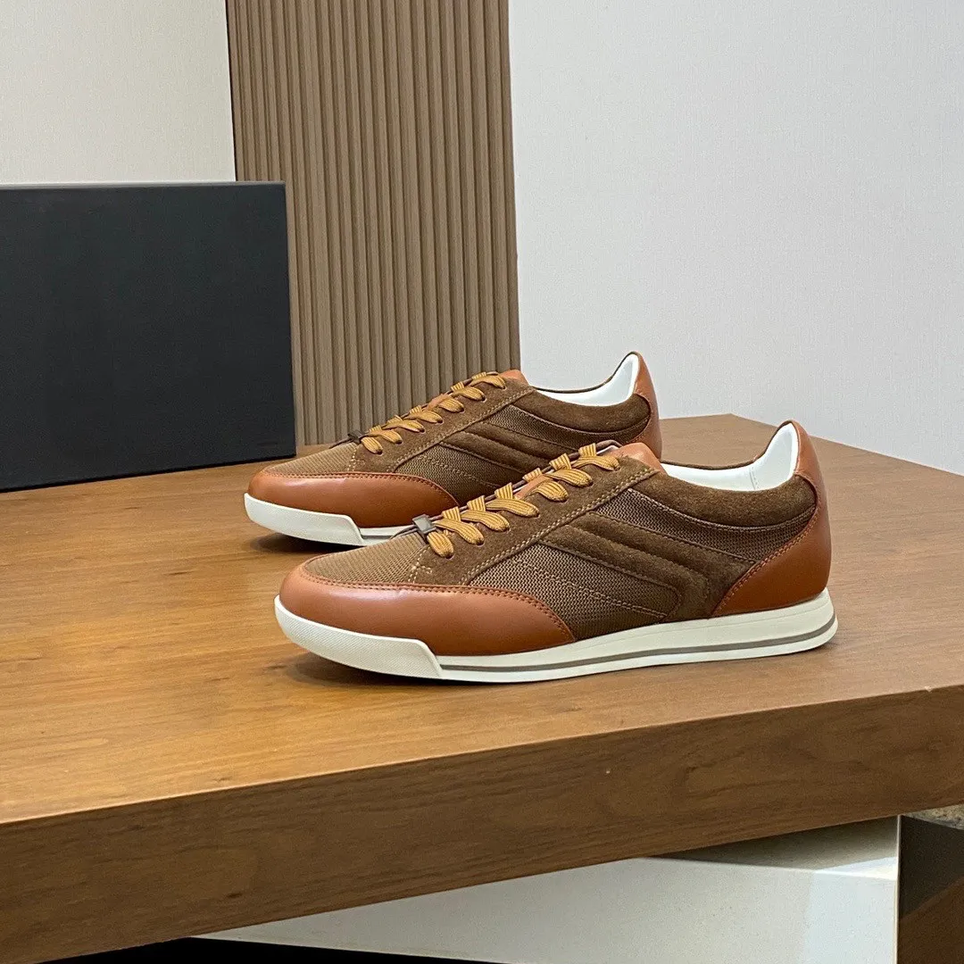 Мужские замшевые повседневные кроссовки-слипоны классического дизайна, низкие, высокое качество, коллекция 2026ss
Мужские замшевые повседневные кроссовки-слипоны классического дизайна, низкие, высокое качество, коллекция 2026ss