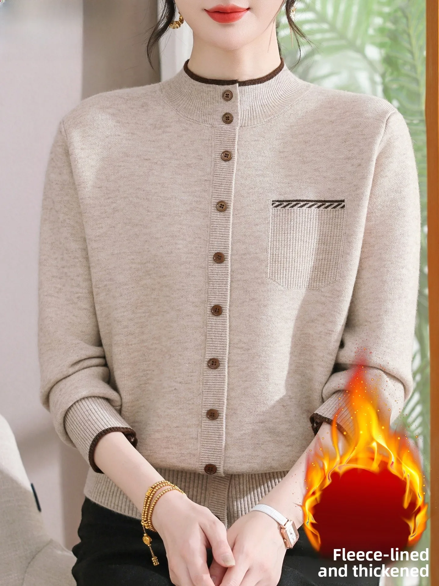 Модная утепленная флисовая зимняя трикотажная кофта для женщин среднего возраста с длинным рукавом, повседневная базовая кофта из полиэстера
Модная утепленная флисовая зимняя трикотажная кофта для женщин среднего возраста с длинным рукавом, повседневная базовая кофта из полиэстера