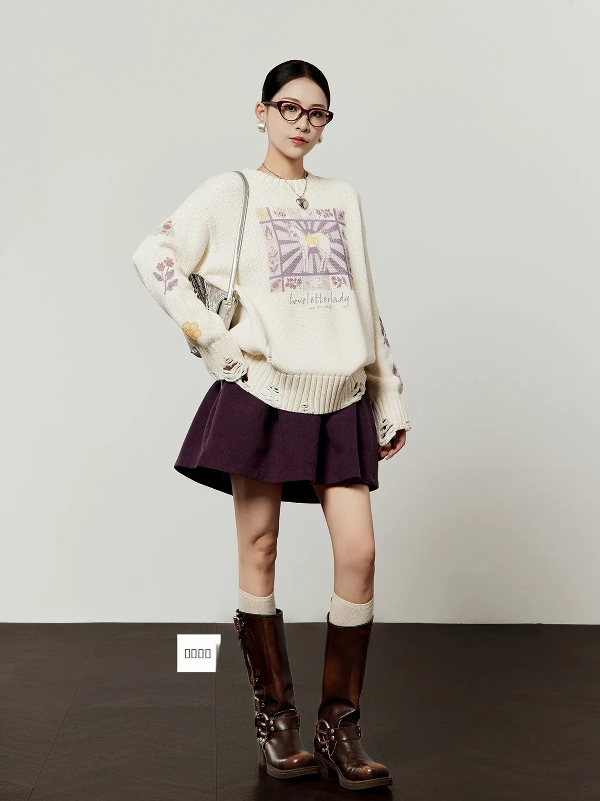 Loose round Ne Women's Sweater White Color Spring New Sle Casual Comfortable Faion by Zhou Li Wu Brand
Loose round Ne Women's Sweater White Color Spring New Sle Casual Comfortable Faion by Zhou Li Wu Brand