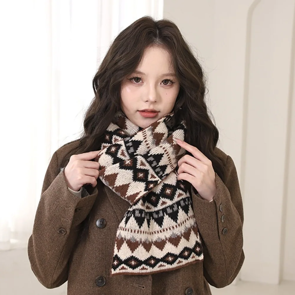 Fashion Jacquard Winter Knitted Scarves Thickened Crochet Women Scarf Windproof Korean Style Woolen Neckerchiefs Gifts
Fashion Jacquard Winter Knitted Scarves Thickened Crochet Women Scarf Windproof Korean Style Woolen Neckerchiefs Gifts