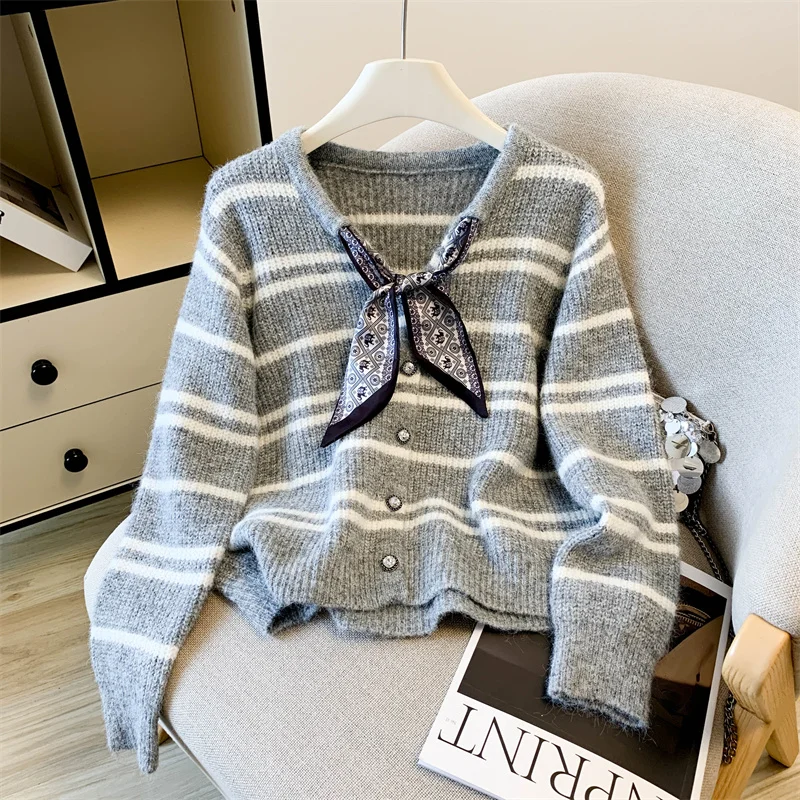 Осень-зима 2022, полосатый вязаный открытый кардиган с v-образным вырезом, женский свободный утягивающий длинный топ све
Осень-зима 2022, полосатый вязаный открытый кардиган с v-образным вырезом, женский свободный утягивающий длинный топ све