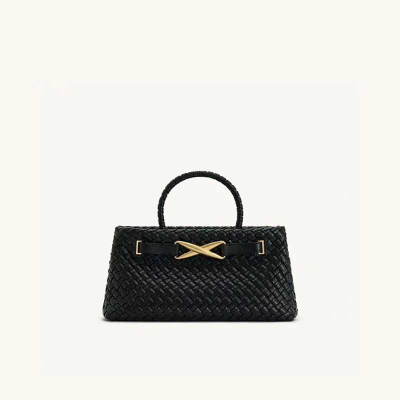 Light Luxury Brand Design Woven Bag Fashionable Popular Handbag Simple Casual Commuter Bag Hardware Buckle Design Pu Leather Bag 
Light Luxury Brand Design Woven Bag Fashionable Popular Handbag Simple Casual Commuter Bag Hardware Buckle Design Pu Leather Bag