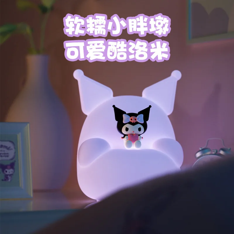 Kawaii Anime Sanrio Kuromi Doll Sofa Shape Silicone Night Light Cartoon Children's Bedside Lamp Desktop Decoration Kids Gift
Kawaii Anime Sanrio Kuromi Doll Sofa Shape Silicone Night Light Cartoon Children's Bedside Lamp Desktop Decoration Kids Gift
