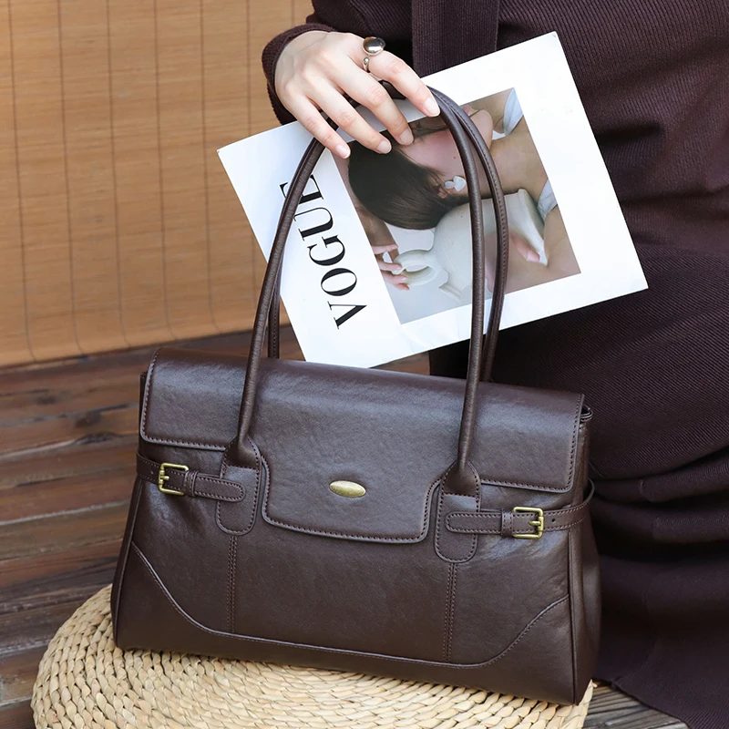 Ladies cowhide shoulder bag luxurious designer style large capacity trendy style available in multiple colors shopping commuting
Ladies cowhide shoulder bag luxurious designer style large capacity trendy style available in multiple colors shopping commuting