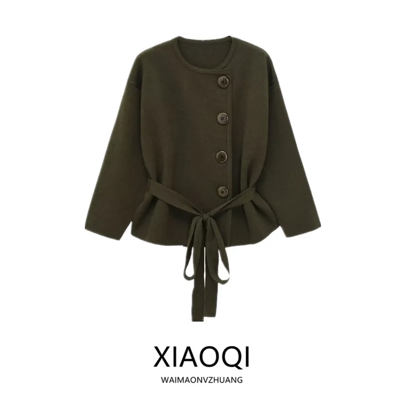 Новое поступление осени 2022, женское вязаное пальто с поясом, универсальная модная верхняя одежда, длинный свек, круглая застежка на пуговицы
Новое поступление осени 2022, женское вязаное пальто с поясом, универсальная модная верхняя одежда, длинный свек, круглая застежка на пуговицы