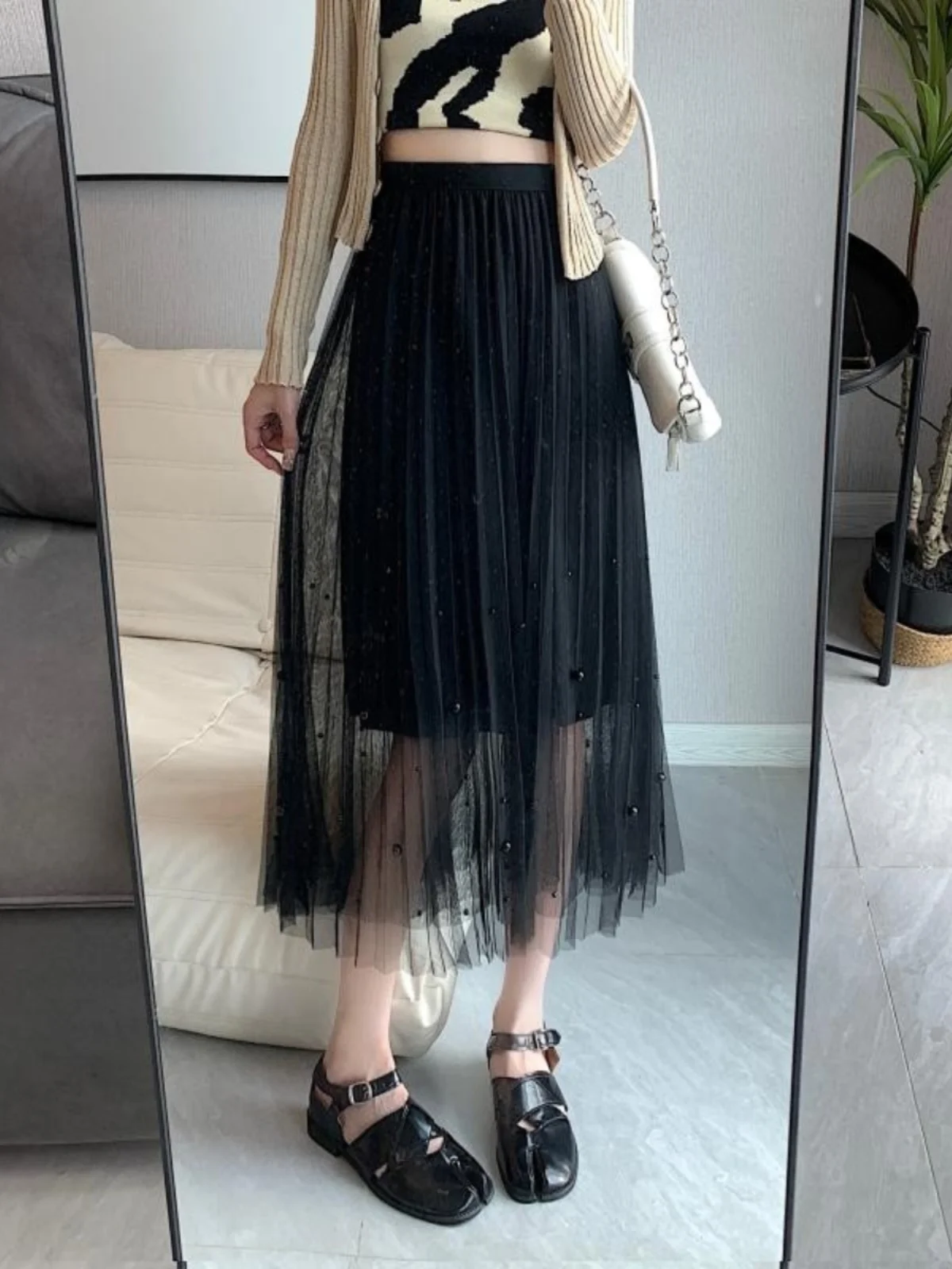 Elegant High Waist Midi Skirt with Beads Netting Gathers A-Line Silhouette for Women Spring 2024 New Style Pure Color
Elegant High Waist Midi Skirt with Beads Netting Gathers A-Line Silhouette for Women Spring 2024 New Style Pure Color