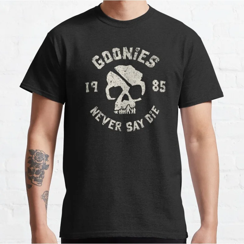 1985 Vintage Film The Goonies Retro skull Never Say Die Gift clothing Short-sleeve crewneck T-shirt large size Adult Tops S-6xl
1985 Vintage Film The Goonies Retro skull Never Say Die Gift clothing Short-sleeve crewneck T-shirt large size Adult Tops S-6xl