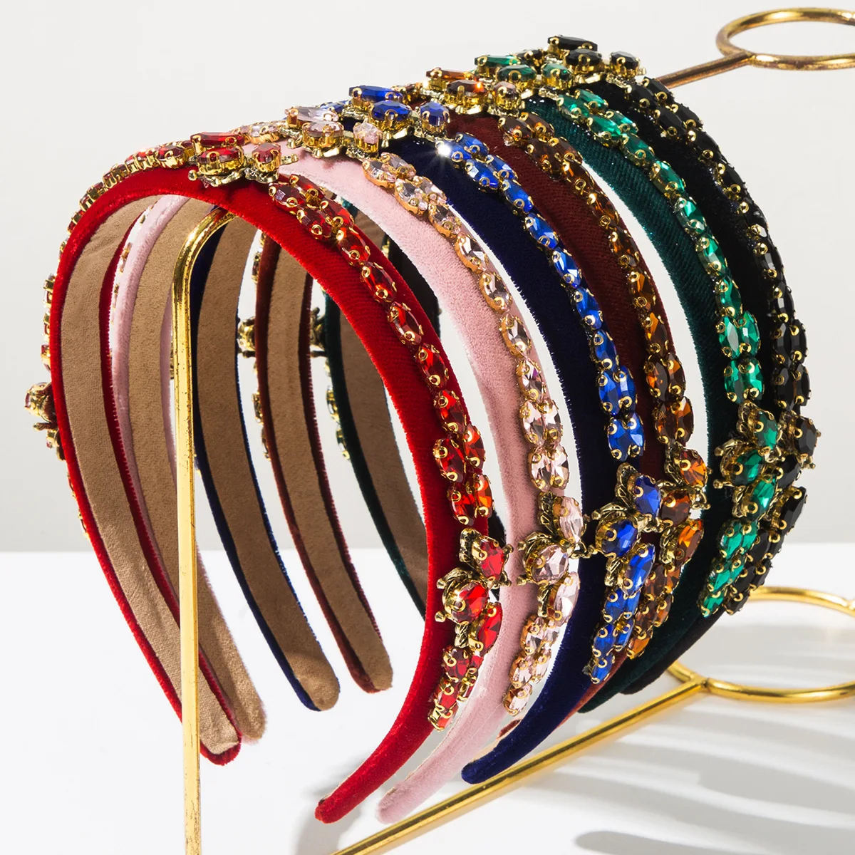European and American Baroque Diamond Flannel Insects Thin Headband Women's Exquisite Gorgeous Ball Hair Accessories
European and American Baroque Diamond Flannel Insects Thin Headband Women's Exquisite Gorgeous Ball Hair Accessories