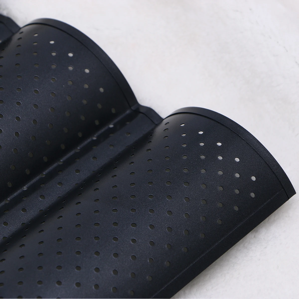 Wave Perforated French Bread Pan Mold Non-Stick Baking Pan For Heat Resistant Baker Dishwasher
Wave Perforated French Bread Pan Mold Non-Stick Baking Pan For Heat Resistant Baker Dishwasher