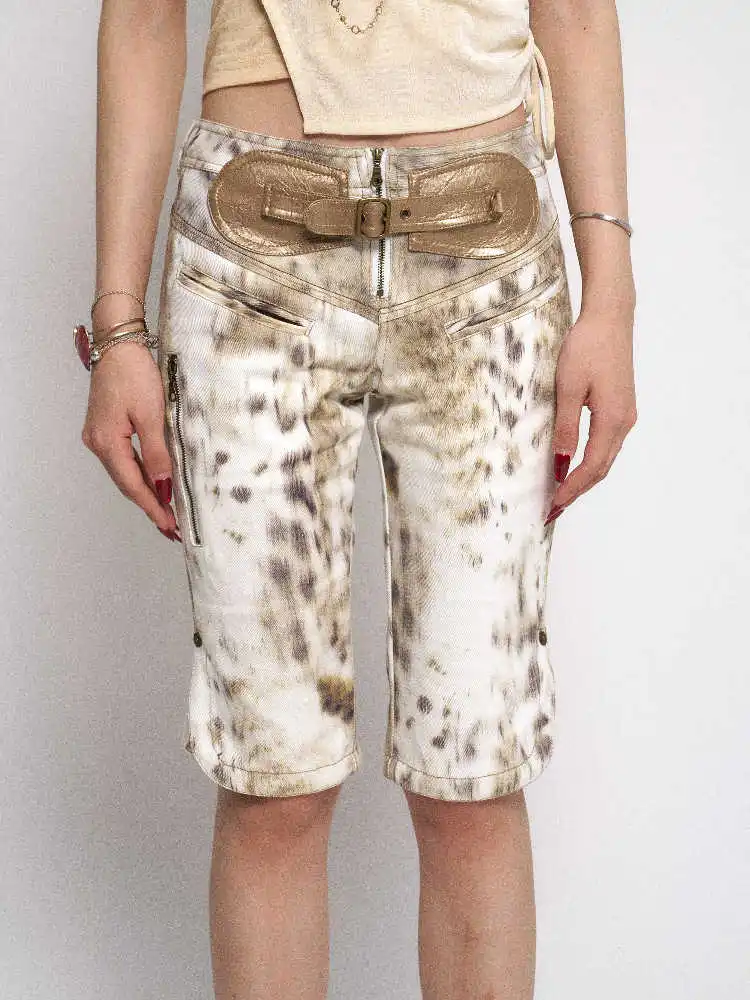Summer Women American Retro Leopard Print High Waist Knee Length Jean Shorts Design Denim Shorts Y2K 2000s Japanese Harajuku New
Summer Women American Retro Leopard Print High Waist Knee Length Jean Shorts Design Denim Shorts Y2K 2000s Japanese Harajuku New