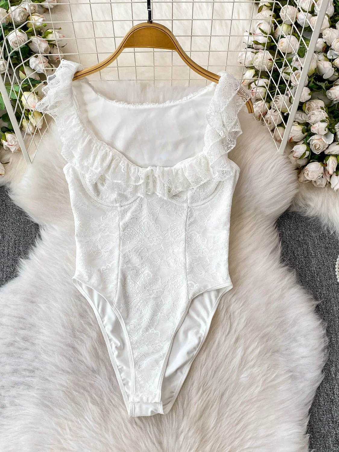 Pure Desire Кружевной квадратный воротник ature Sve Цельный летний утягивающий женский модный прямой трубка с высоким разрезом для поездок на работу
Pure Desire Кружевной квадратный воротник ature Sve Цельный летний утягивающий женский модный прямой трубка с высоким разрезом для поездок на работу