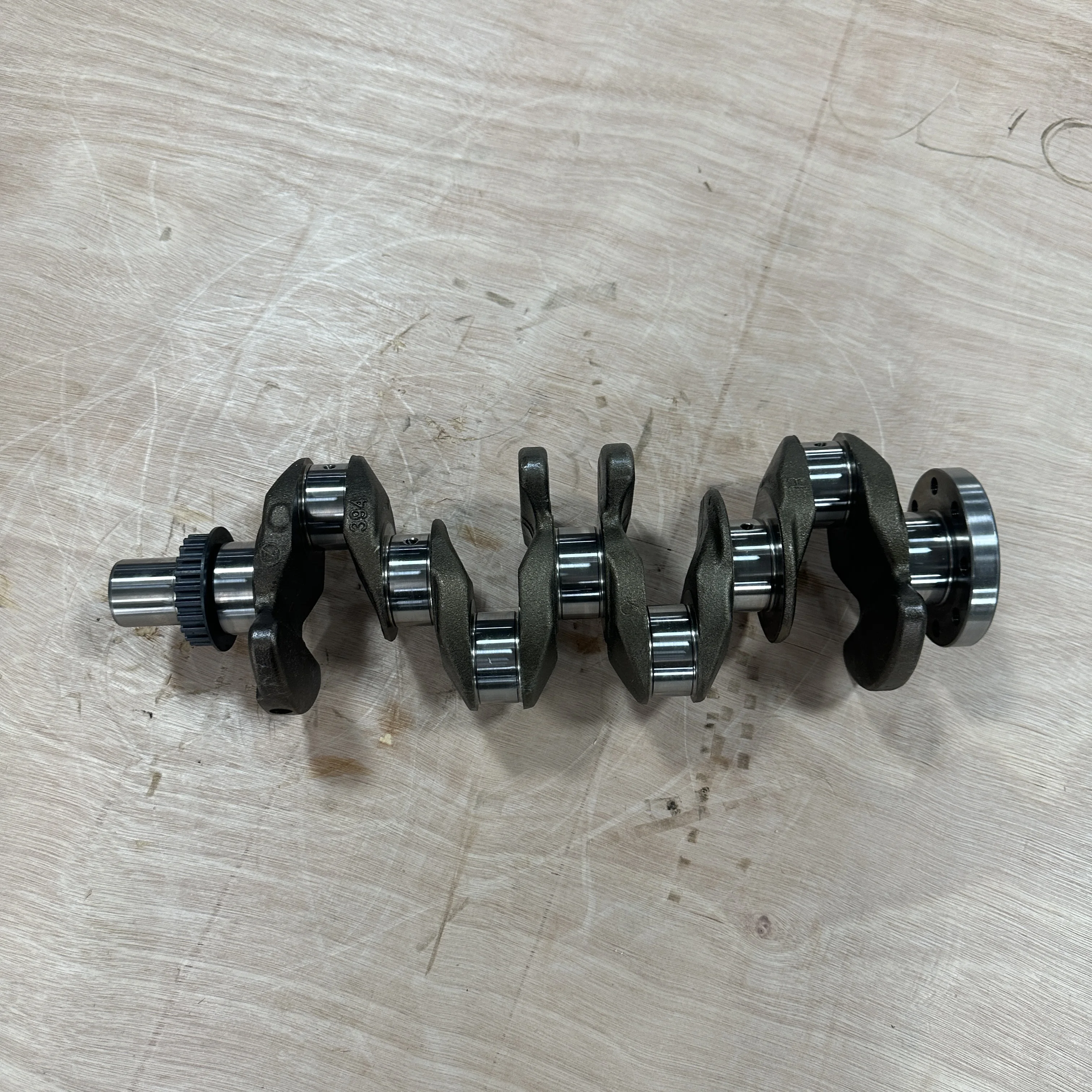 23110-2U001 Crankshaft D4FE 1.6 Crdi diesel for Hyundai Tucson I30 I40 Kia Sportage K3 Stonic Ceed Engine
23110-2U001 Crankshaft D4FE 1.6 Crdi diesel for Hyundai Tucson I30 I40 Kia Sportage K3 Stonic Ceed Engine