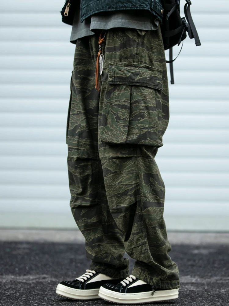 Мужские рабочие брюки в американском ретро-стиле с камуфляжным принтом, модные, с 3D-дизайном карманов, повседневные, длинные, плотные, свободного кроя, AST Crt
Мужские рабочие брюки в американском ретро-стиле с камуфляжным принтом, модные, с 3D-дизайном карманов, повседневные, длинные, плотные, свободного кроя, AST Crt