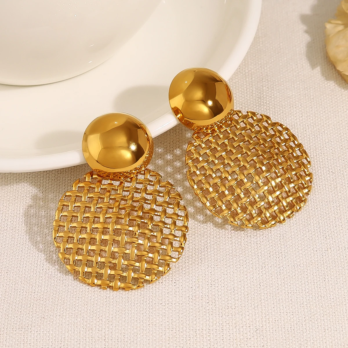 WILD & FREE 18K Gold Plated Stainless Steel Drop Earrings for Women Unique Aesthetic Chic Trendy Jewelry Waterproof
WILD & FREE 18K Gold Plated Stainless Steel Drop Earrings for Women Unique Aesthetic Chic Trendy Jewelry Waterproof