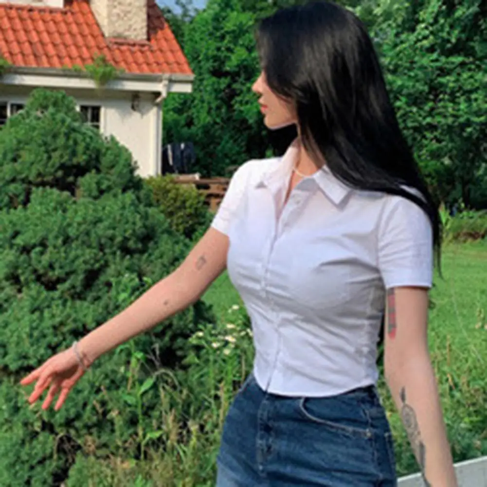 Рубашка с отворотом и коротким рукавом женская, Элегантная сорочка с отворотом и коротким рукавом, приталенный силуэт, однобортный дизайн, стильная офисная одежда на лето
Рубашка с отворотом и коротким рукавом женская, Элегантная сорочка с отворотом и коротким рукавом, приталенный силуэт, однобортный дизайн, стильная офисная одежда на лето