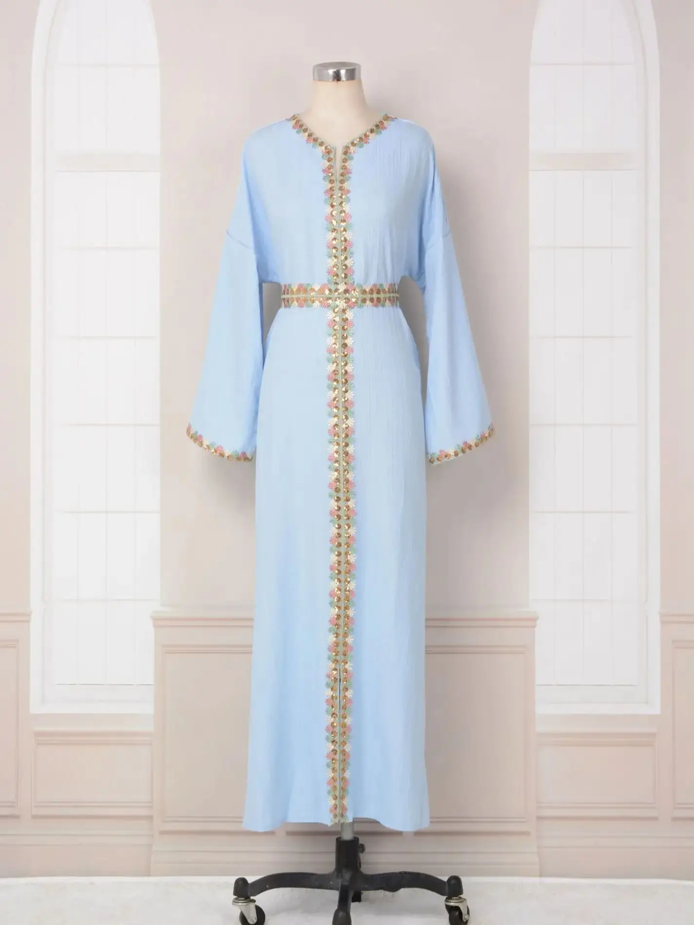 Fashion Texture Lace Embroidery Muslim Dresses Muslim Abayas female islamic abayas With Lining muslim robes With Belt wy1686
Fashion Texture Lace Embroidery Muslim Dresses Muslim Abayas female islamic abayas With Lining muslim robes With Belt wy1686